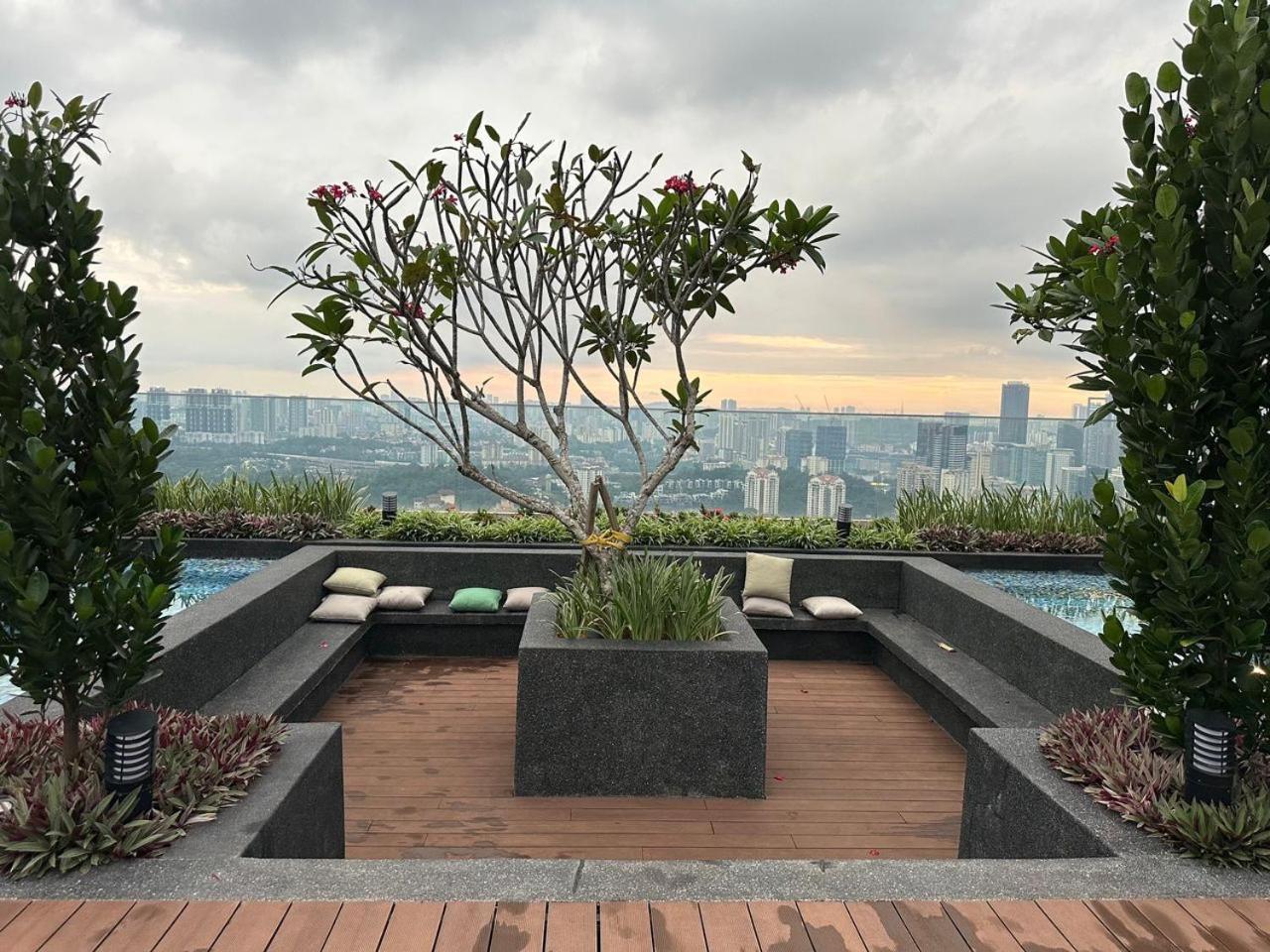Kl Sentral Monorail 4 Pax Family Kl City View Infinity Sky Pool Kuala Lumpur
